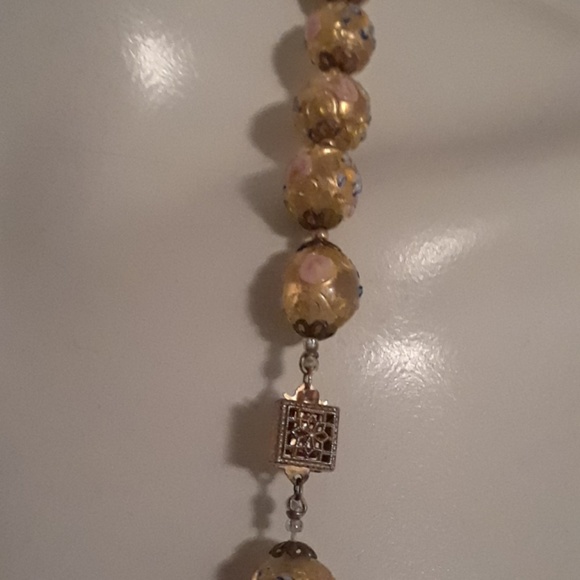 Vintage necklace in gold with blue and pink. - Picture 3 of 3